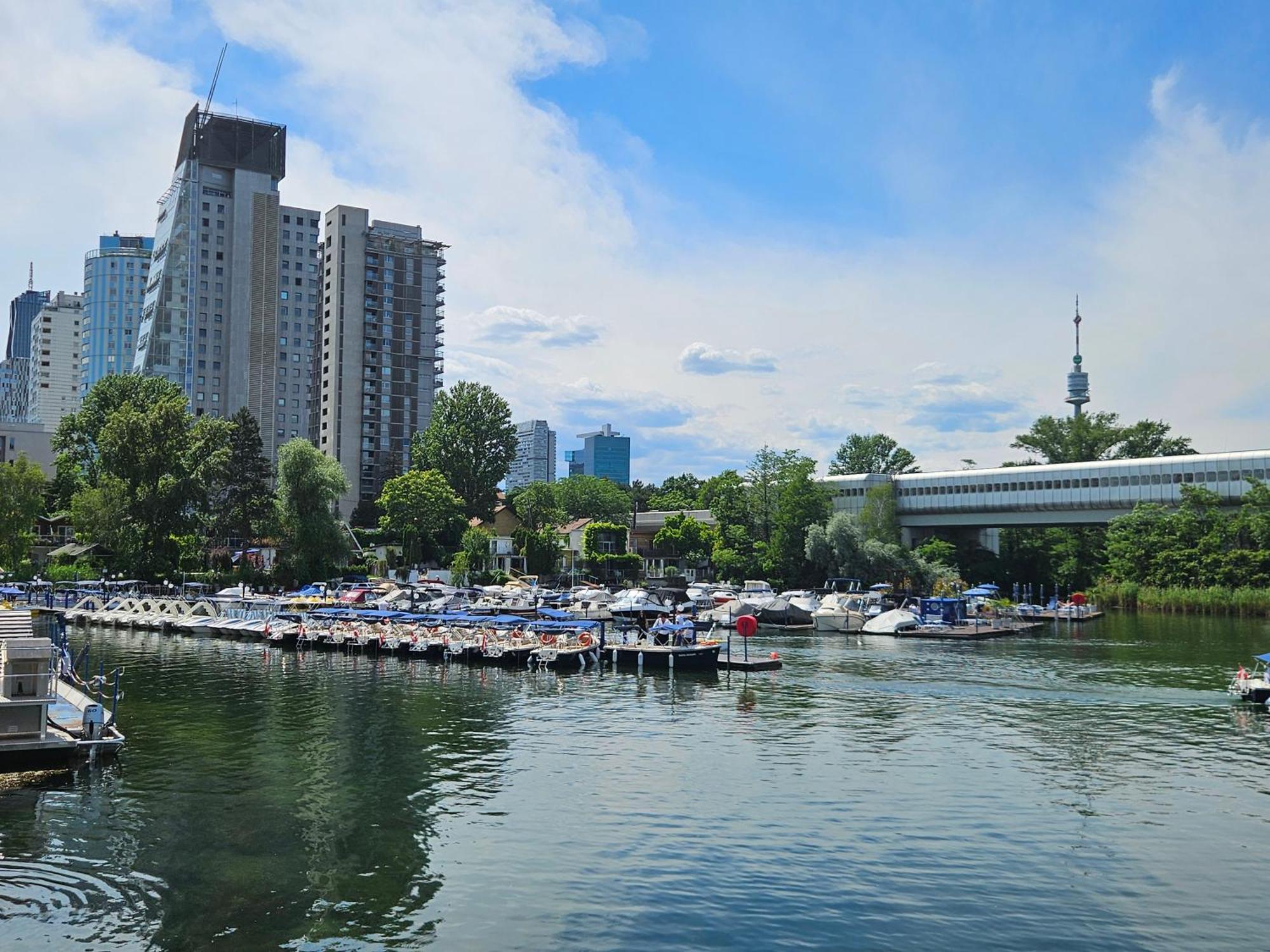 Yuki'S Place - Un-Vic, Danube Beach And Subway Near To Downtown 비엔나 외부 사진